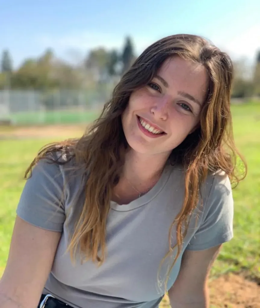 תמונה של אחת המנהלים